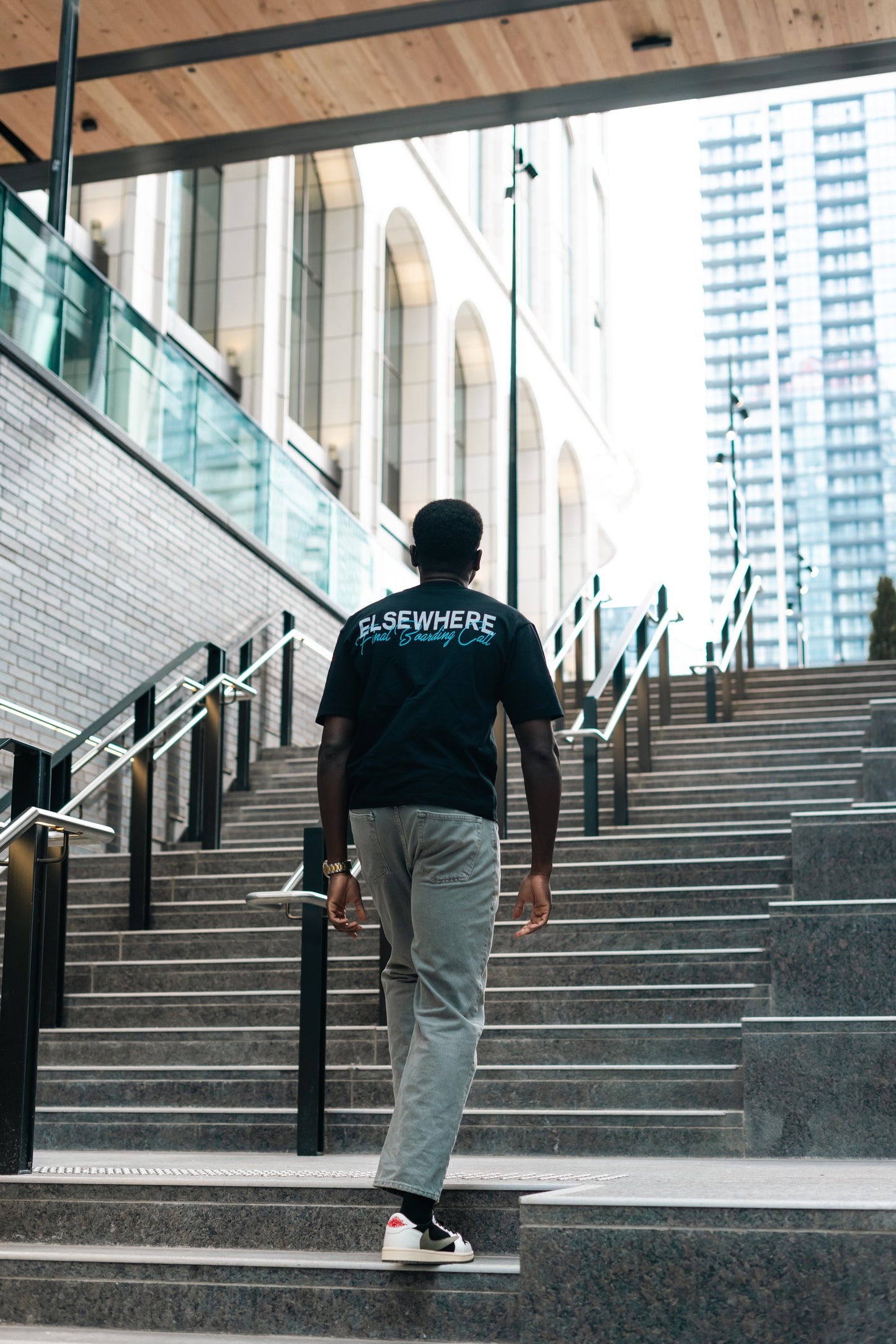 SHORT SLEEVE T-SHIRT - BLACK